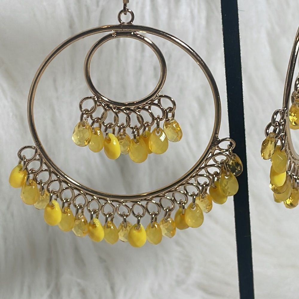 🍍Yellow Statement Earrings - Picture 2 of 5